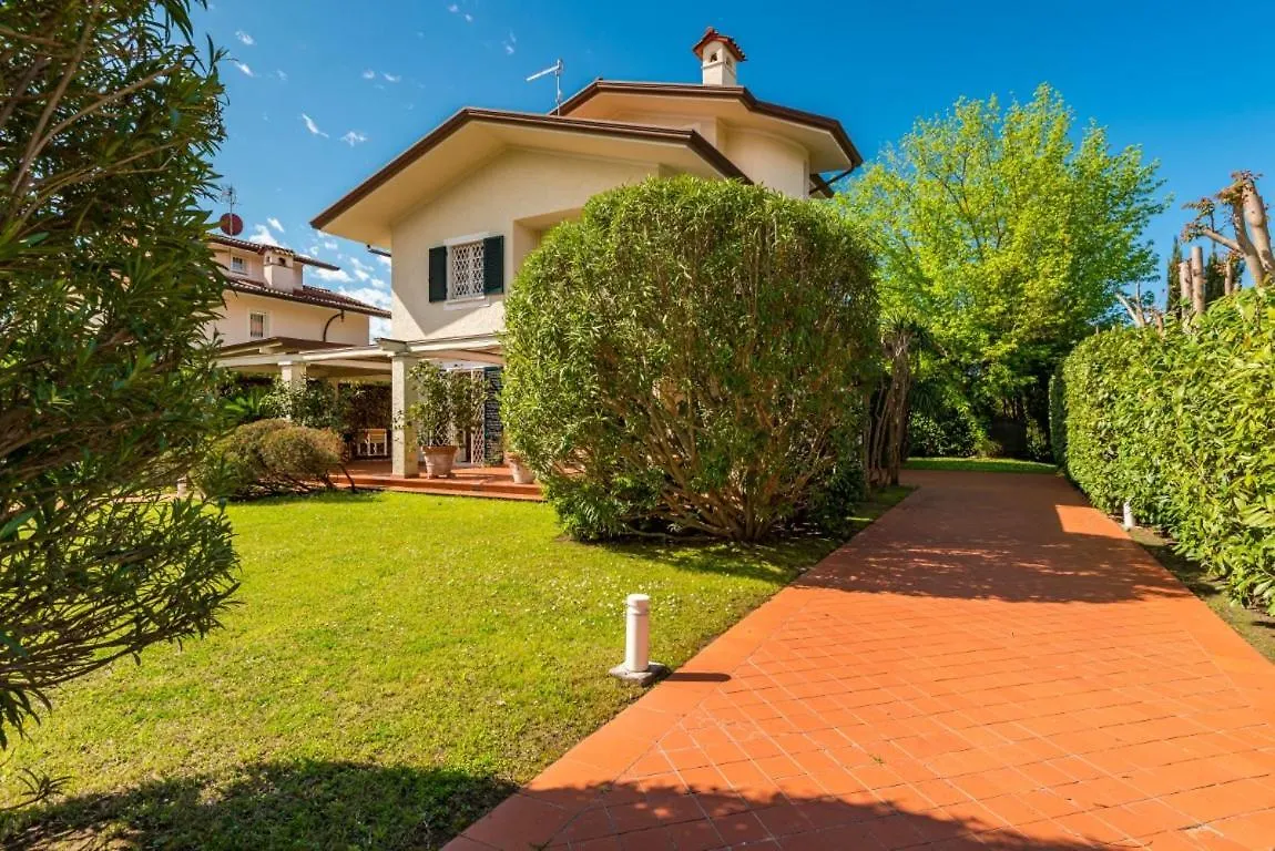 Villa Annie Forte dei Marmi 0*,  Italia