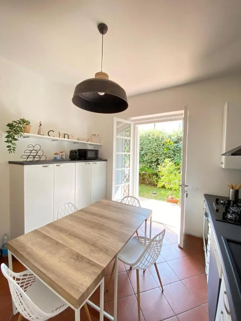 Villa Annie Forte dei Marmi 0*,